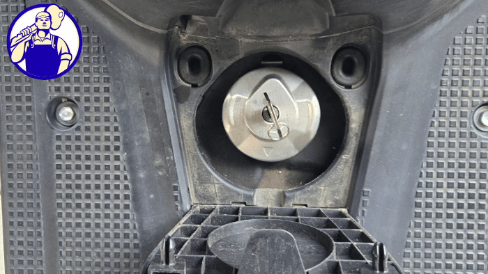 ガソリンキャップ 鍵確認